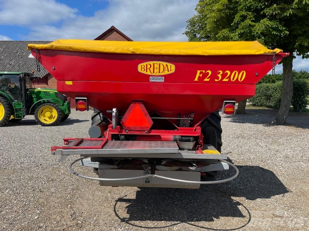 Bredal F2 3200 Rozrzutnik obornika