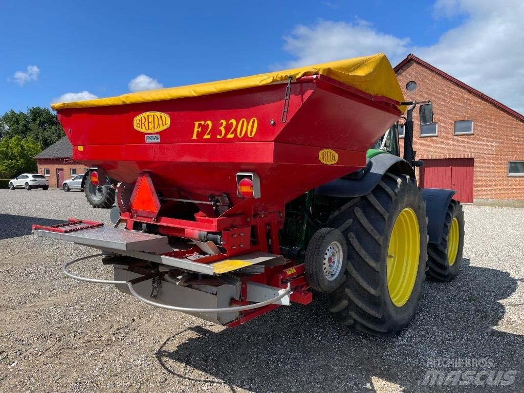 Bredal F2 3200 Rozrzutnik obornika