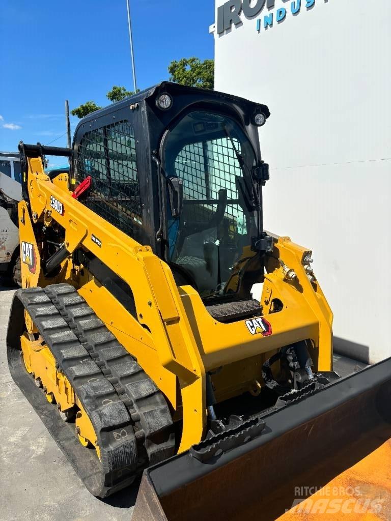CAT 259D3 Ładowarki burtowe