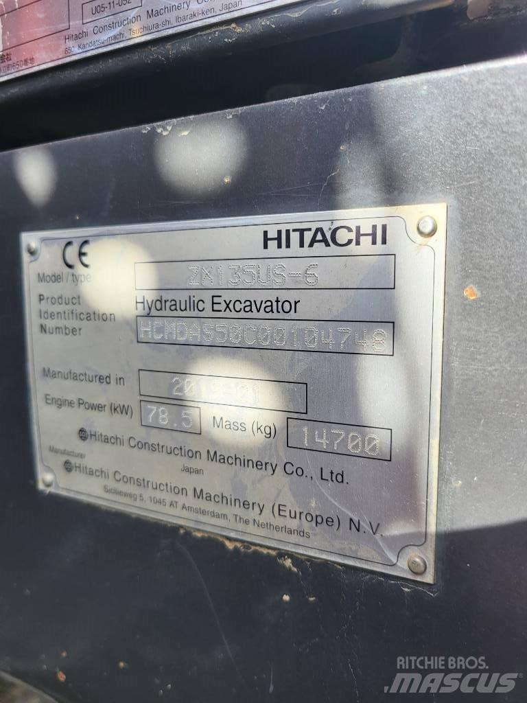 Hitachi ZX 135 US-6 Koparki gąsienicowe