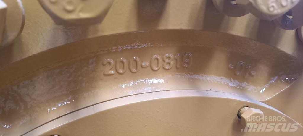 CAT 988 H Mosty, wały i osie