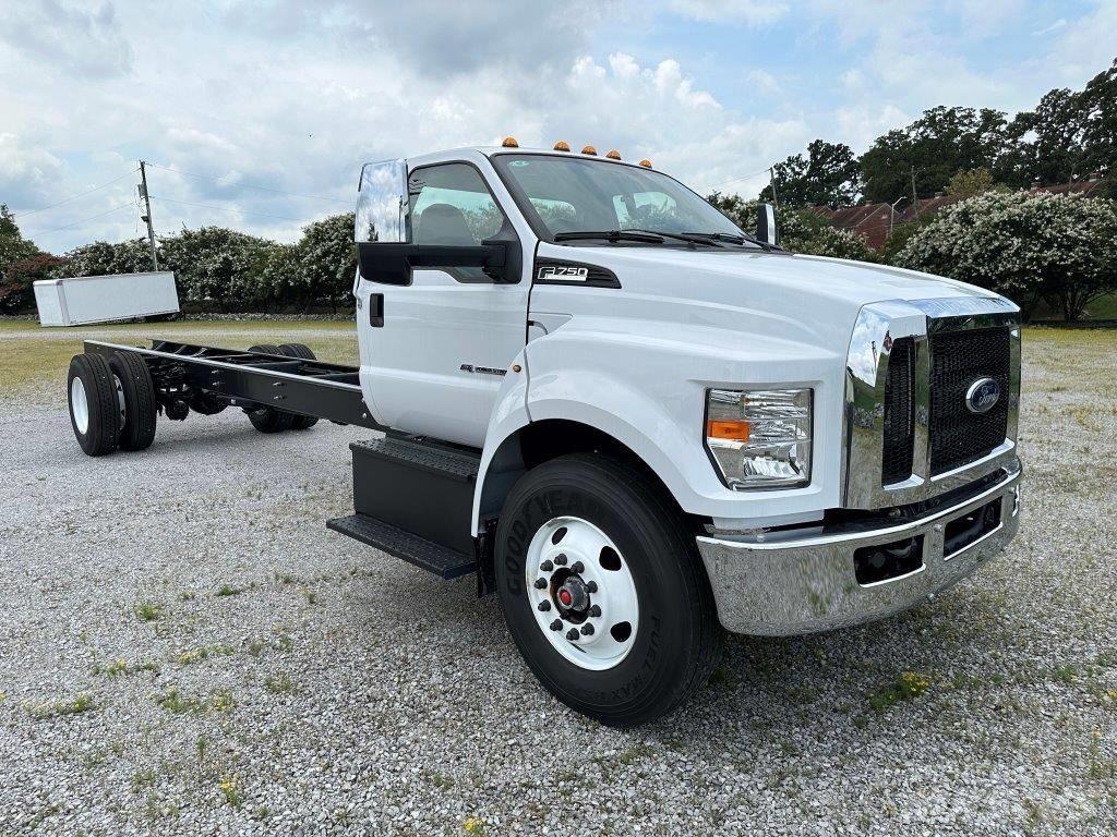 Ford F 750 Pojazdy pod zabudowę