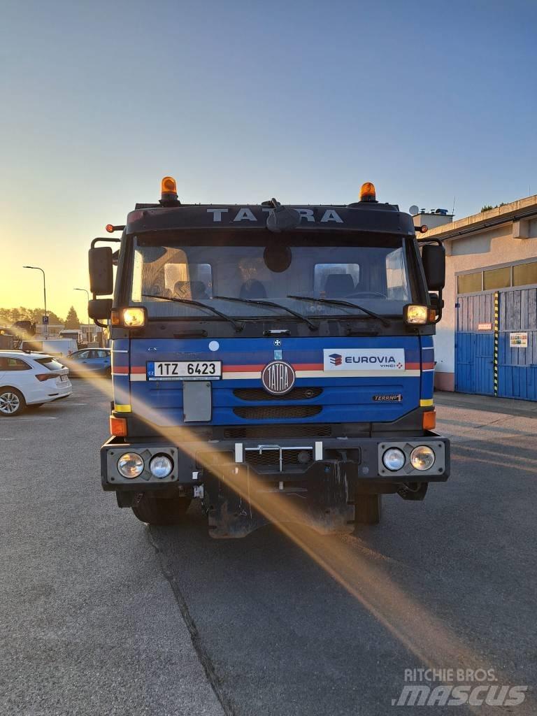 Tatra Terno 6x6 Ciężarówki typu Platforma / Skrzynia