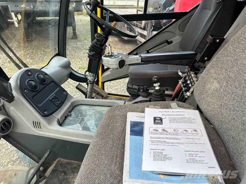 Johnston CN400 Zamiatarki - Zgarniarki - Odśnieżarki