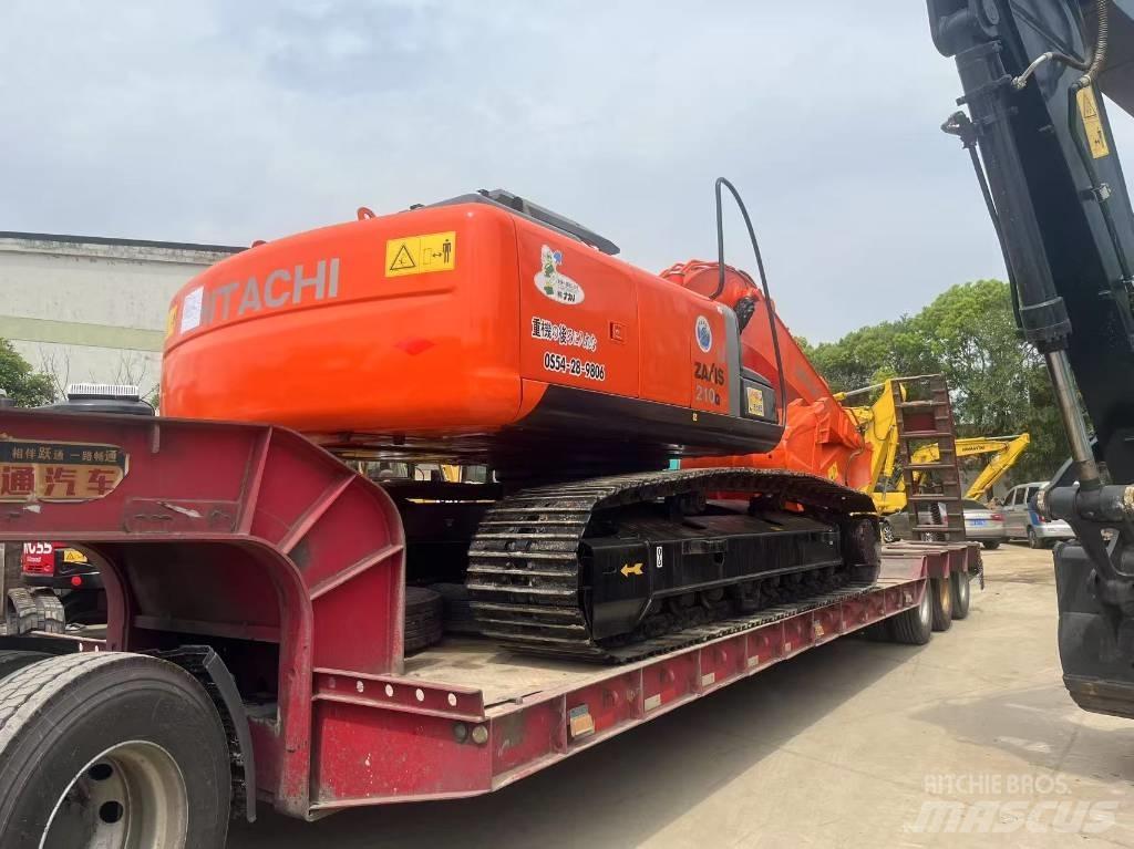 Hitachi 210LC Koparki gąsienicowe