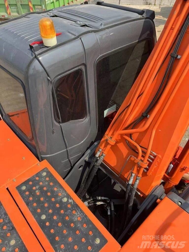 Hitachi ZX 200 Koparki gąsienicowe