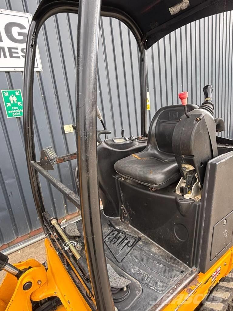 JCB 8018 CTS Minikoparki
