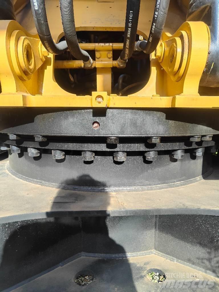 CAT 330 D Koparki gąsienicowe