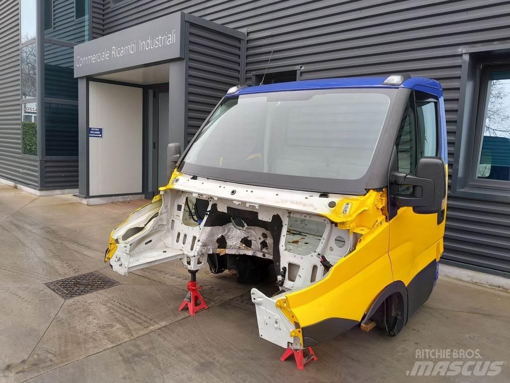 Iveco DAILY Kabiny i wnętrze