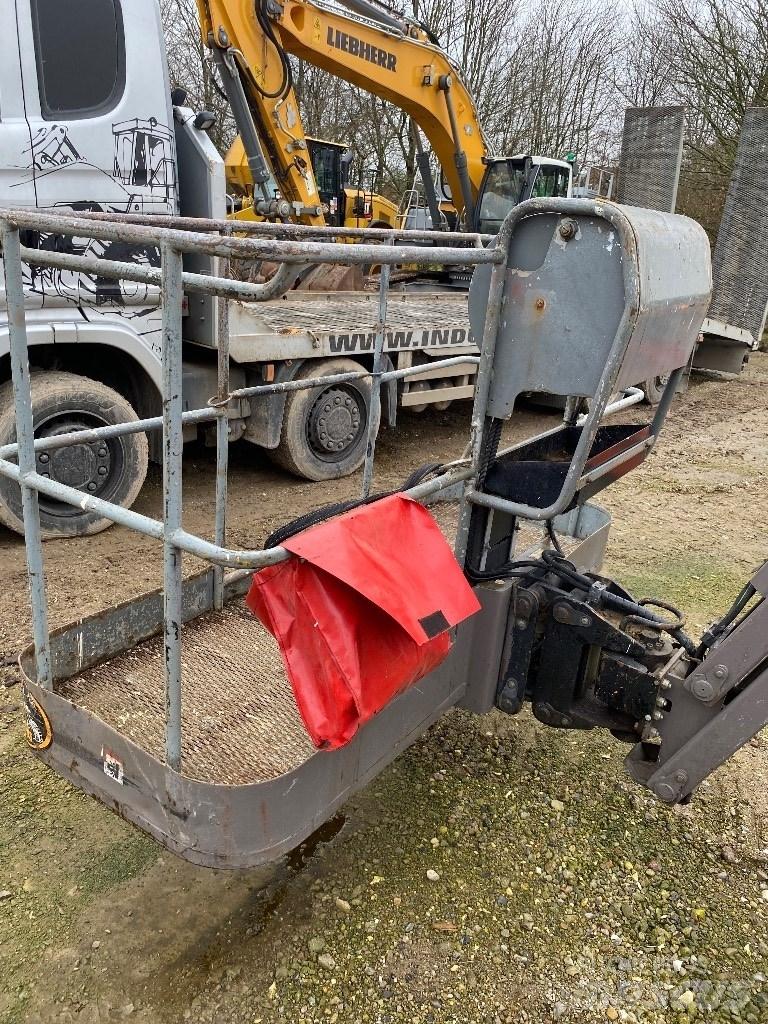 Manitou 180 ATJ Podnośniki przegubowe
