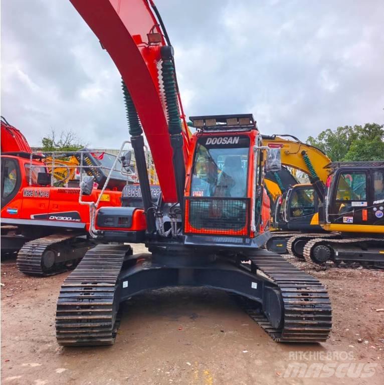 Doosan DX 300 LC Koparki gąsienicowe