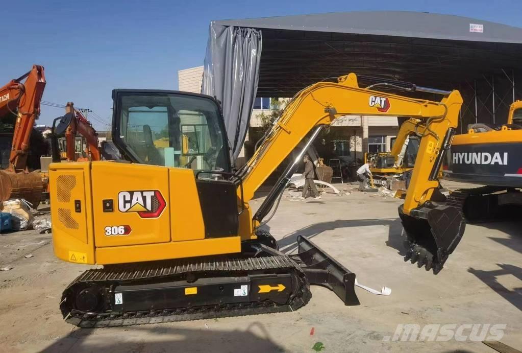 CAT 306 Minikoparki