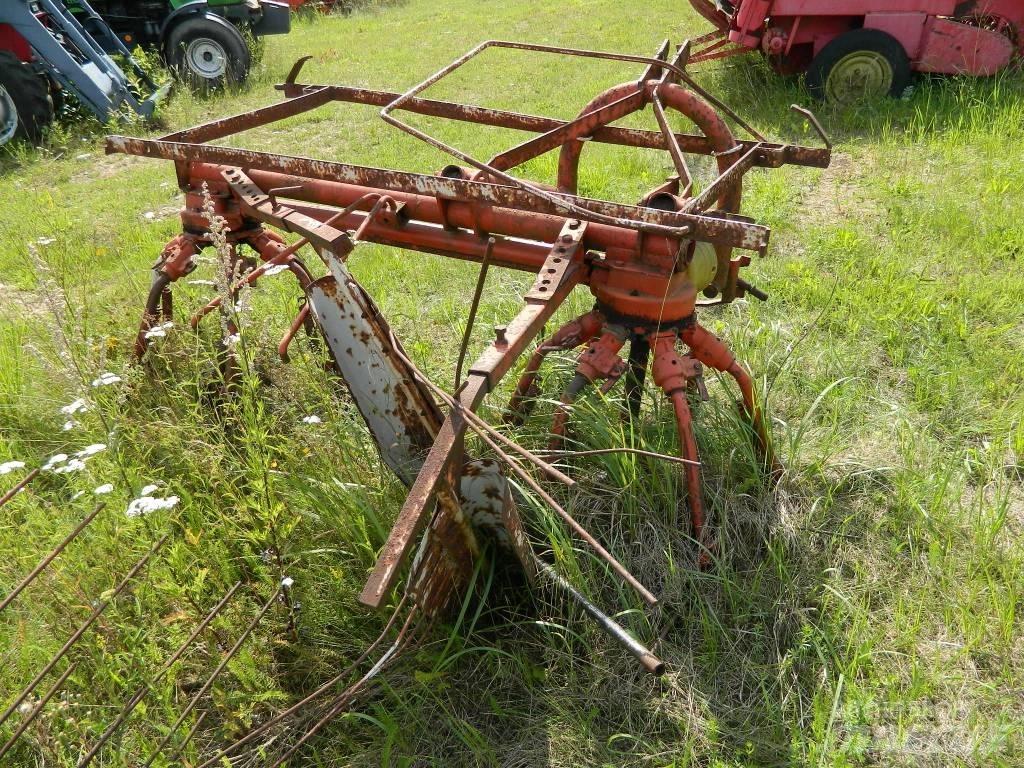 Kuhn 3.2 Zgrabiarki i przetrząsacze