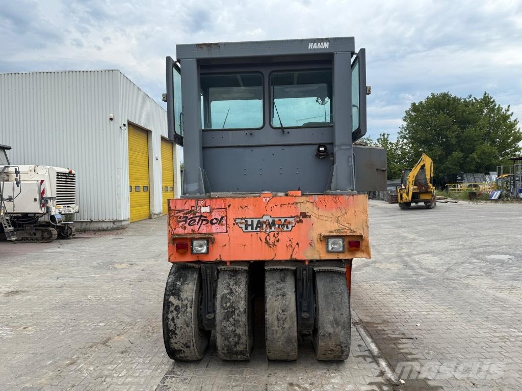 Hamm GRW 15 Walce ogumione