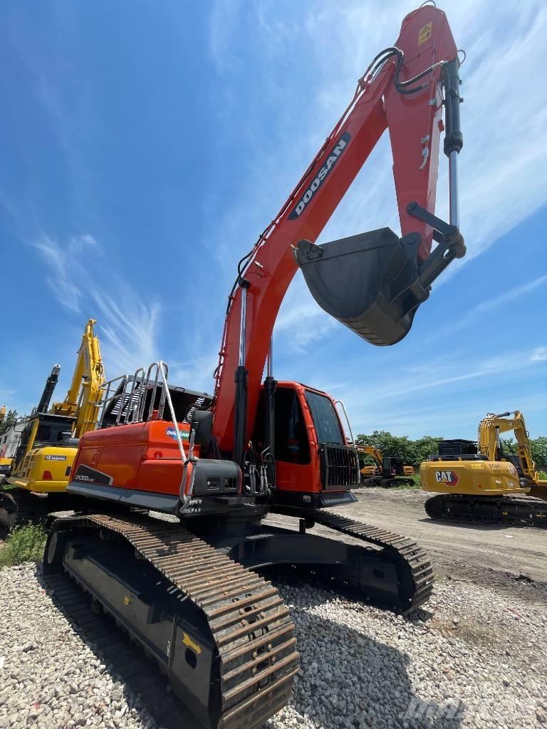 Doosan DX 300 Koparki gąsienicowe