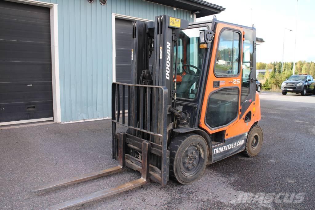 Doosan D 25 S Wózki Diesla