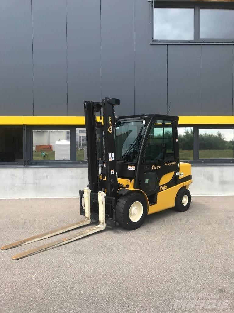 Yale GDP35VX Wózki Diesla