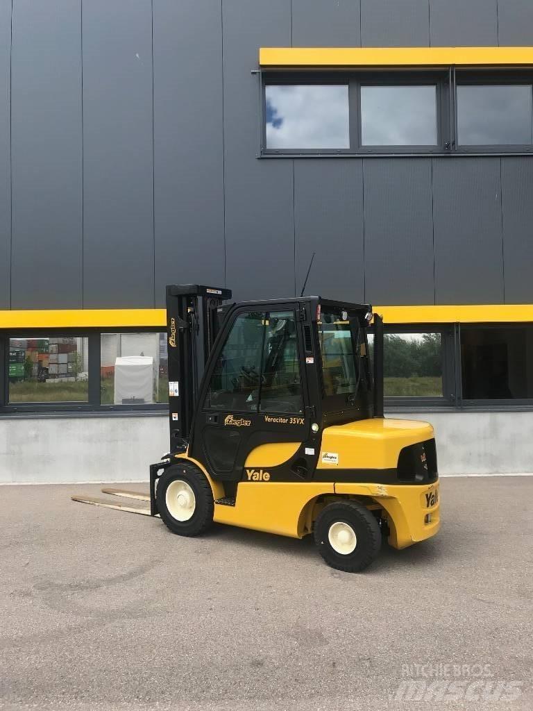 Yale GDP35VX Wózki Diesla