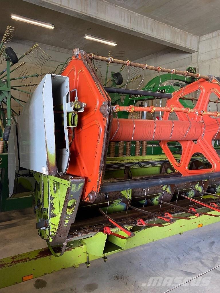 CLAAS Commandor 228 Kombajny zbożowe