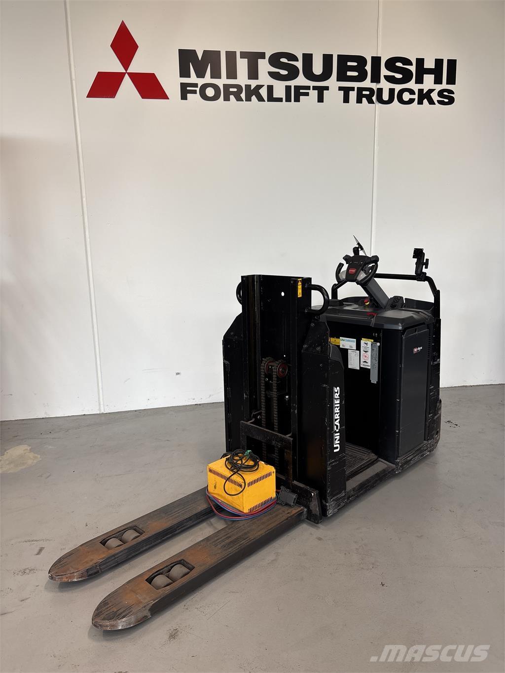 Atlet OEH120 Wózki kompletacyjne nisko unoszące