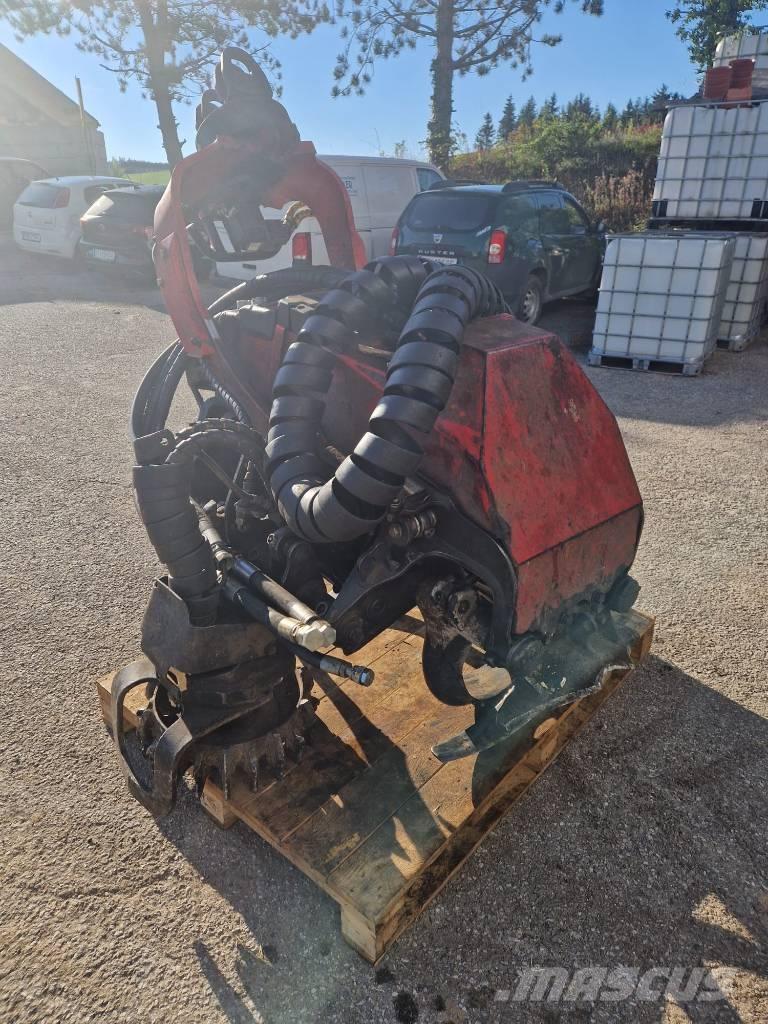 Komatsu 124 Maszyny do okrzesywania gałęzi