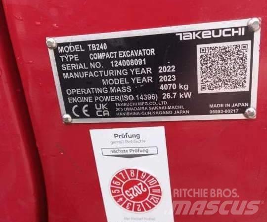 Takeuchi TB 240 DPF Minikoparki