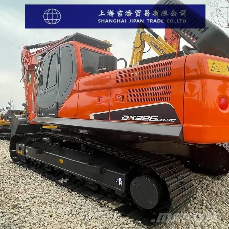 Doosan DX 225 Koparki gąsienicowe