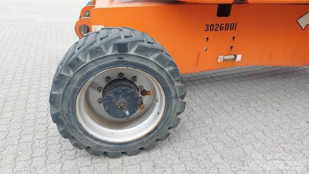 JLG E800AJ Podnośniki przegubowe