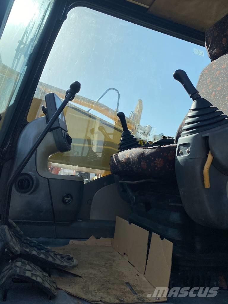 CAT 326D2L Koparki gąsienicowe