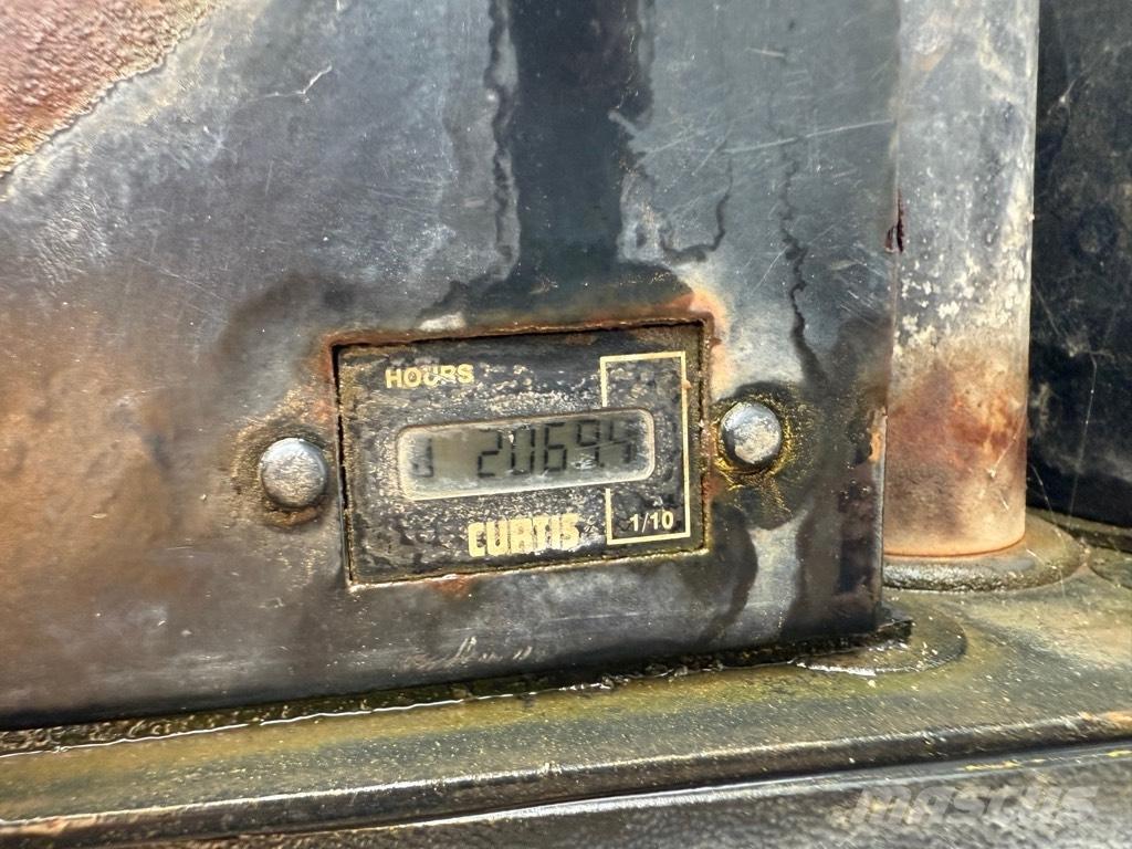 Mecalac TA 3 S Wozidła kolebkowe