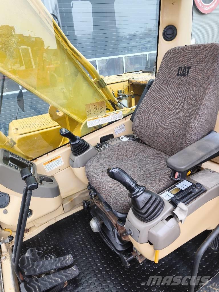 CAT 325 B L Koparki gąsienicowe