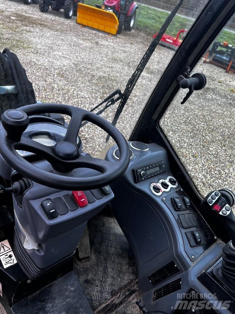 GiANT G3500 Miniładowarki
