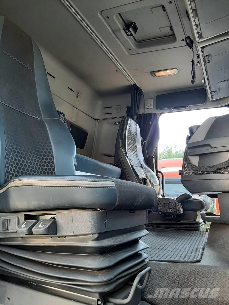 Volvo FH 13 Samochody ciężarowe ze skrzynią zamkniętą