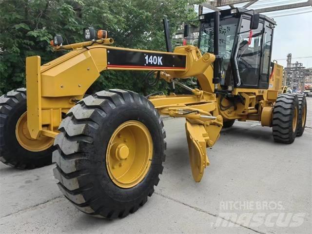 CAT 140 K Równiarki