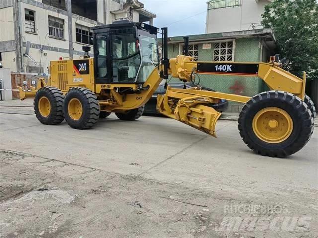 CAT 140 K Równiarki
