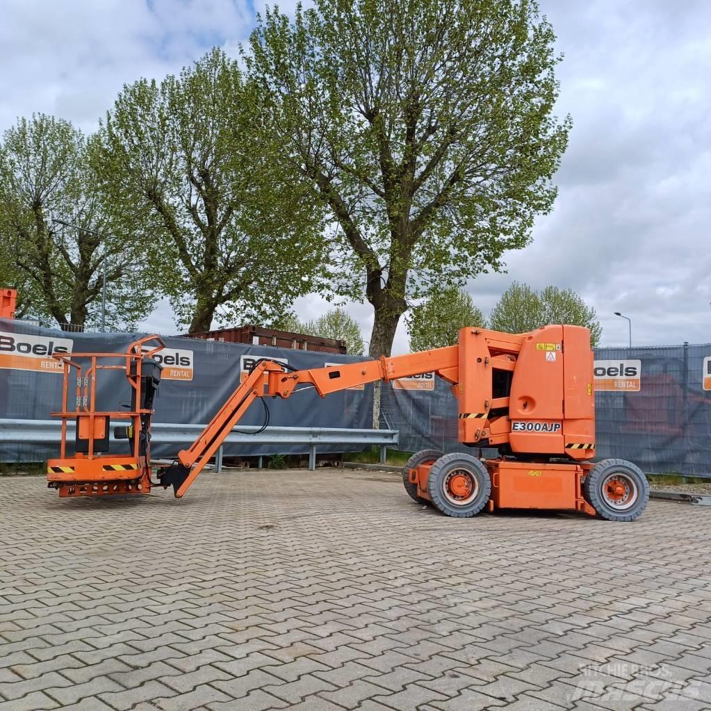 JLG E300AJP Podnośniki przegubowe