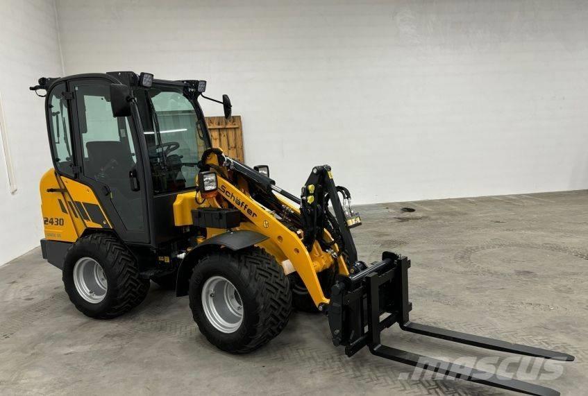 Schäffer 2430 HD Ładowarki burtowe
