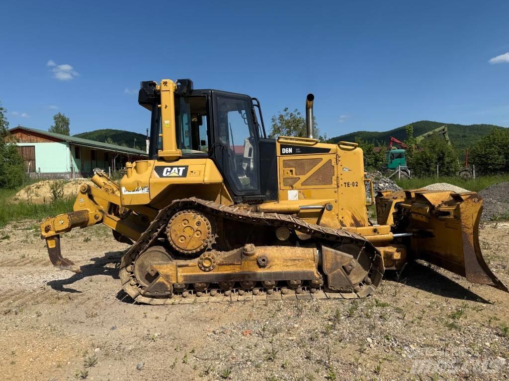 CAT D6N XL Spycharki gąsienicowe