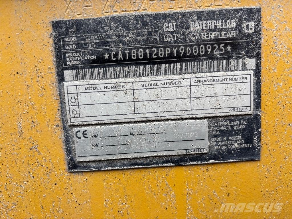 CAT 120 AWD Maszyny budowlane - Inne