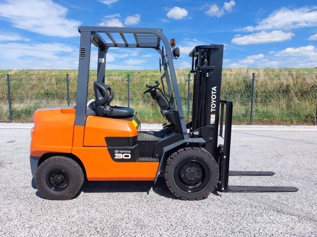 Toyota FDZN30 Wózki Diesla