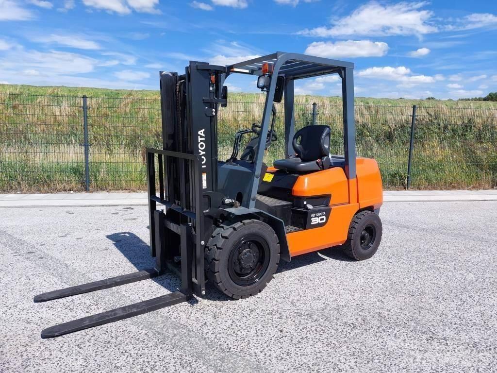 Toyota FDZN30 Wózki Diesla