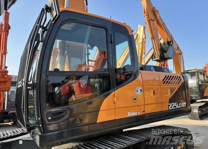 Hyundai 225 Koparki gąsienicowe