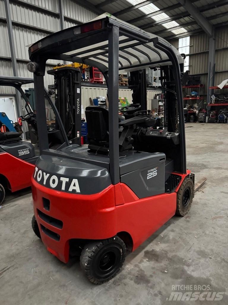Toyota traiogo 25 Wózki elektryczne