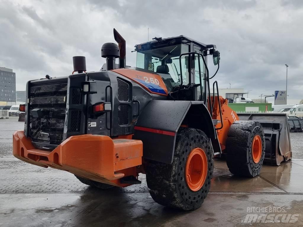 Hitachi ZW 250 Ładowarki kołowe