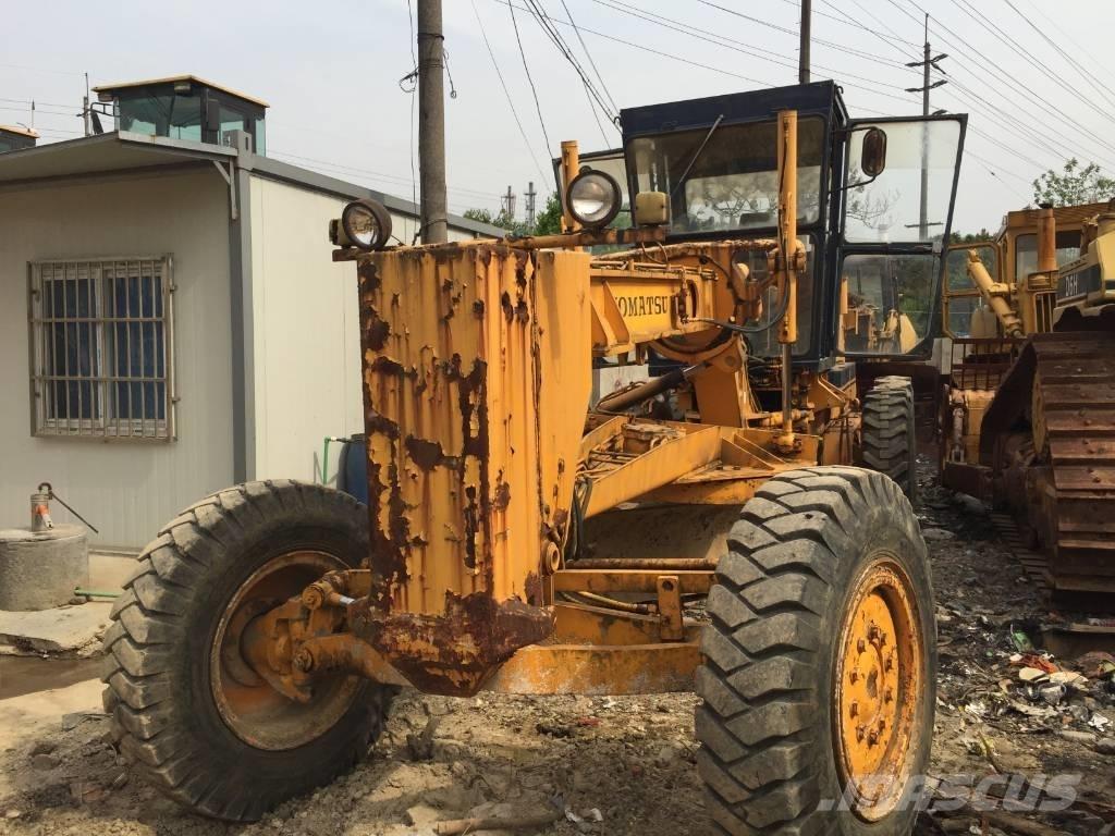 Komatsu GD 511 A Równiarki