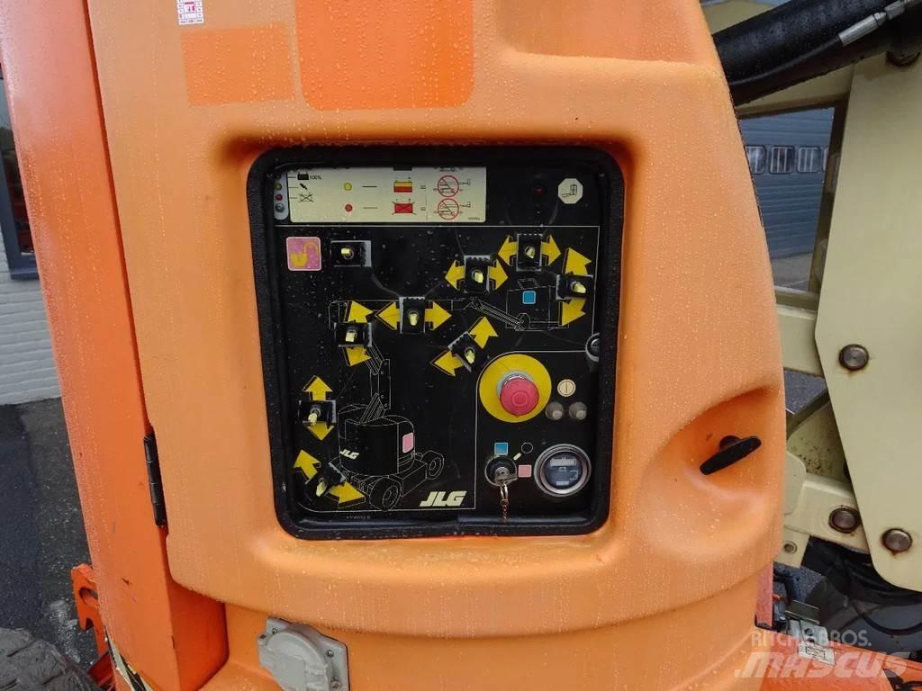 JLG E300AJP Podnośniki przegubowe