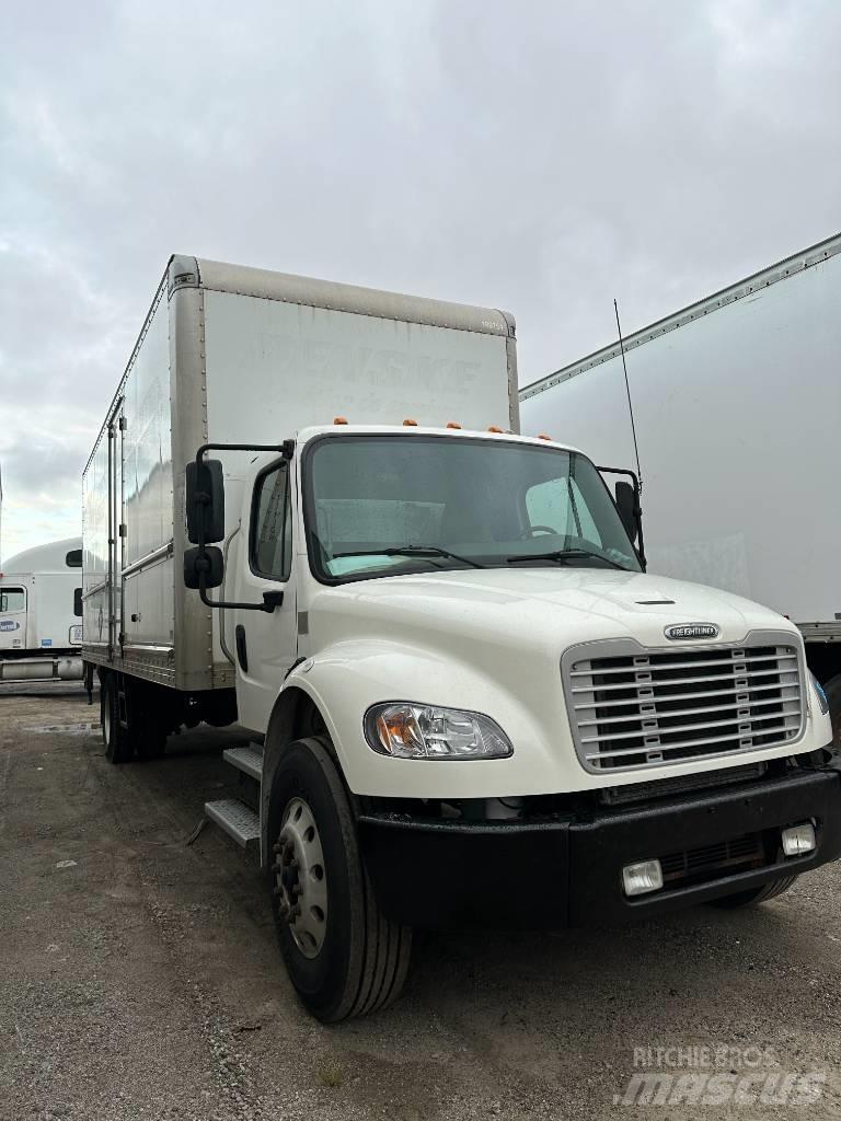 Freightliner M2 106 Samochody ciężarowe ze skrzynią zamkniętą