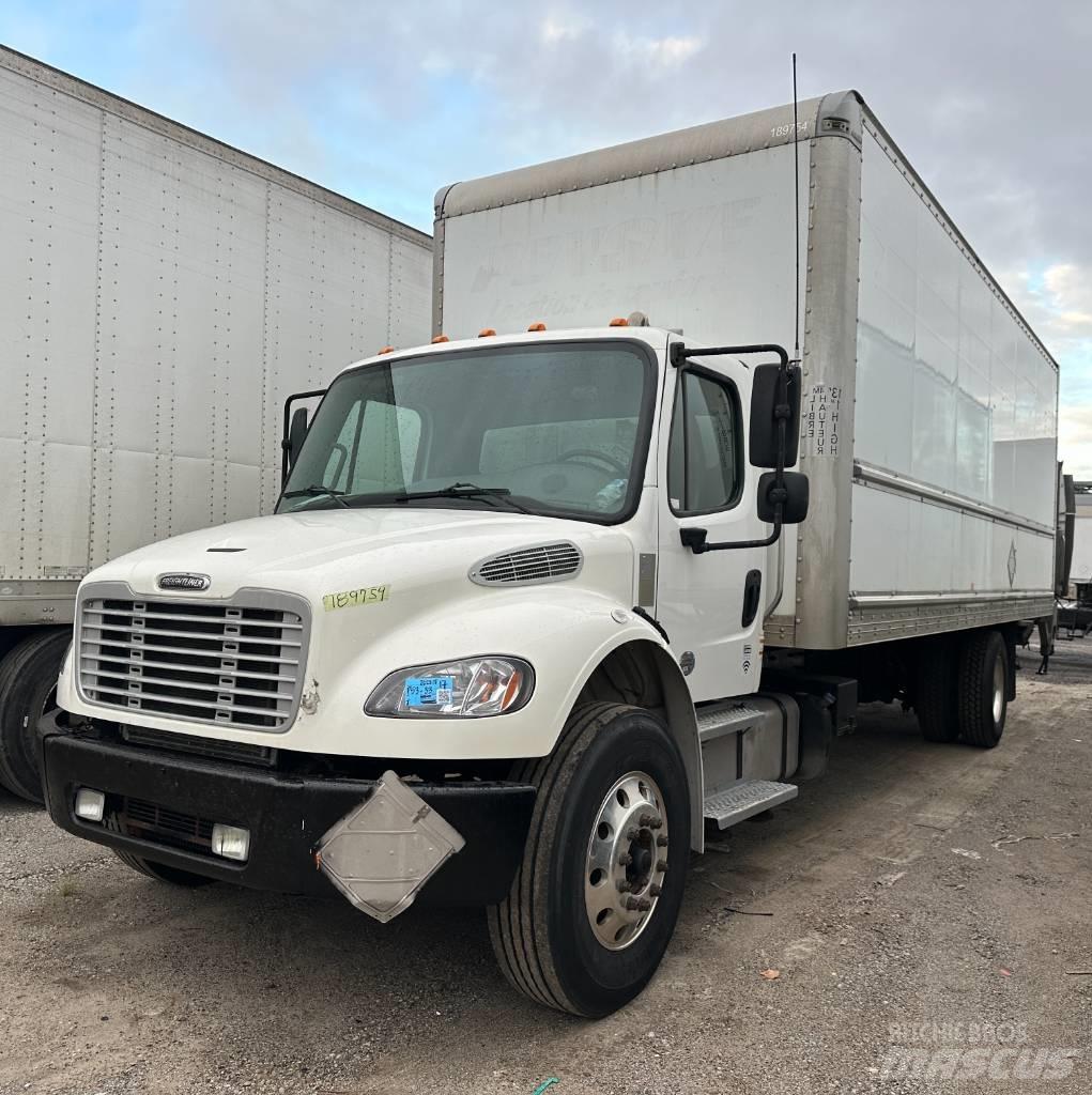 Freightliner M2 106 Samochody ciężarowe ze skrzynią zamkniętą