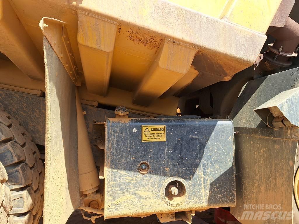 Komatsu HD605-7EO Wozidła sztywnoramowe