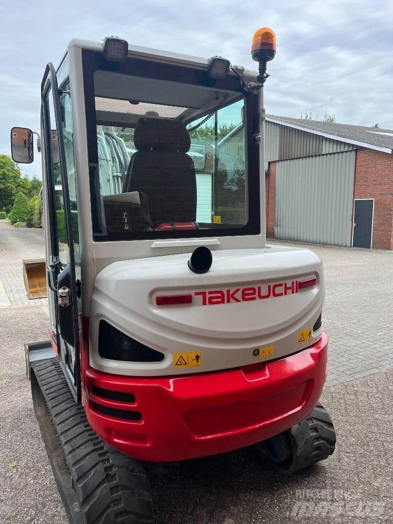 Takeuchi tb235-2 Minikoparki